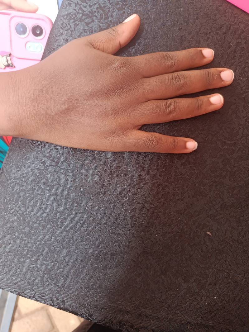 Kelly nimu - Makeup Artist in Juja