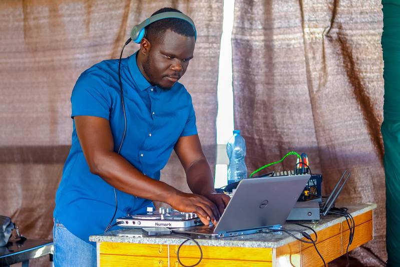 Moses Gathua - DJ in Juja