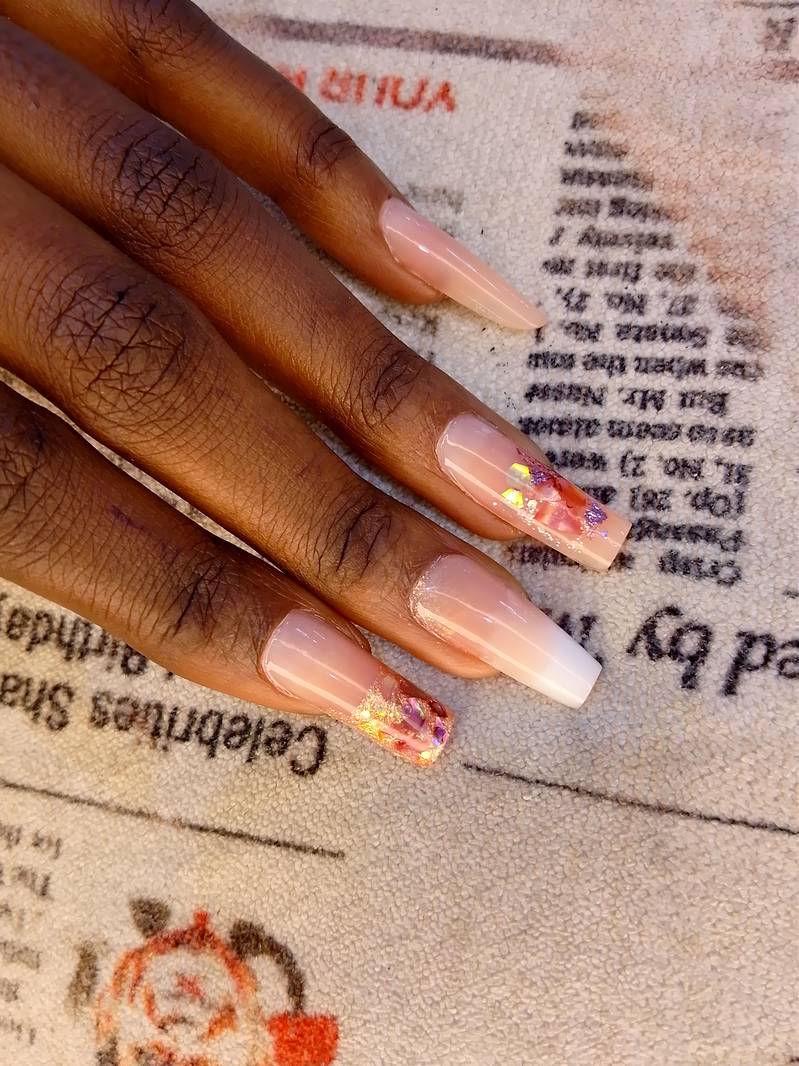 Whitney Akinyi - Nail Technicians in Nairobi
